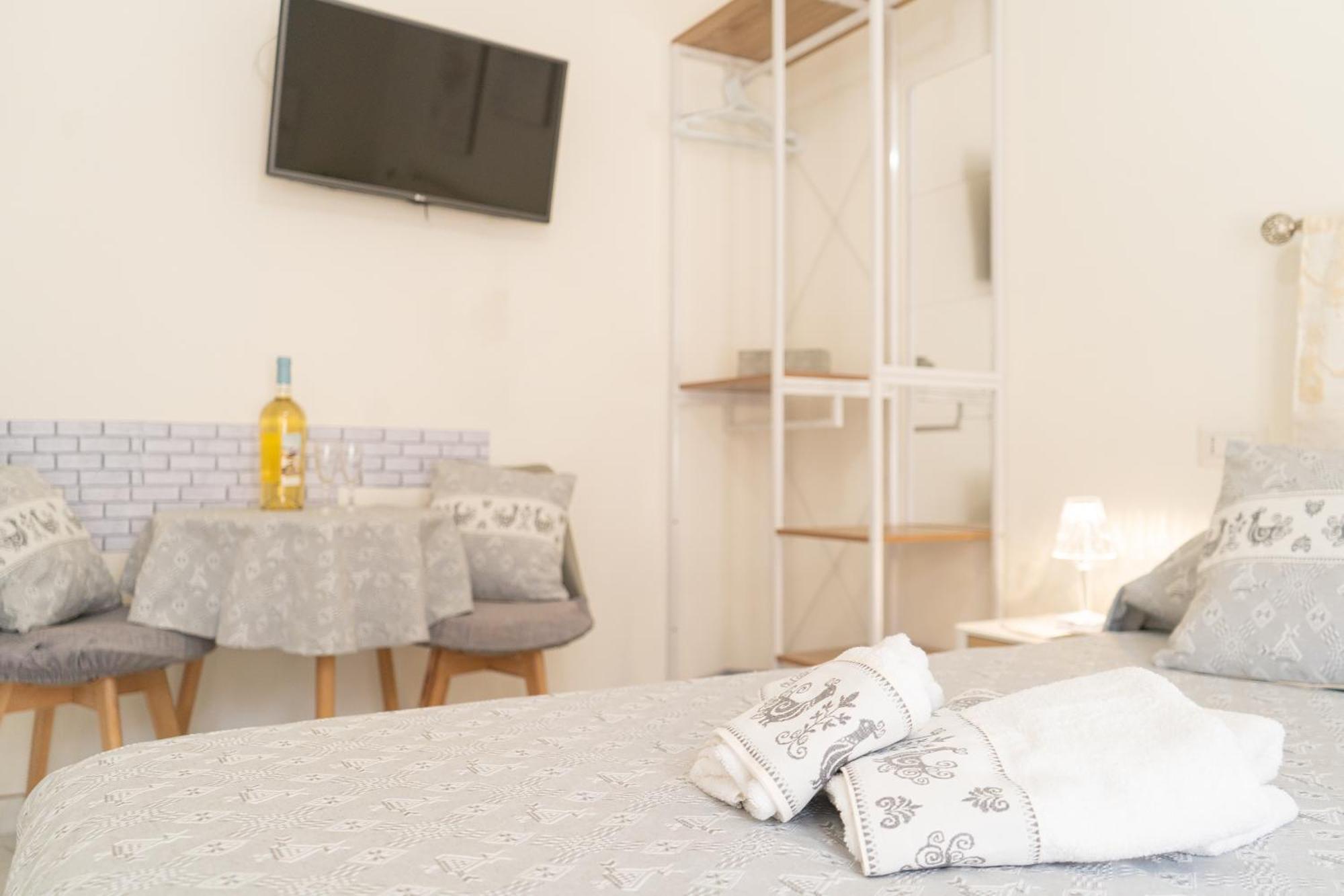 White Bike Rooms 시니스콜라 외부 사진